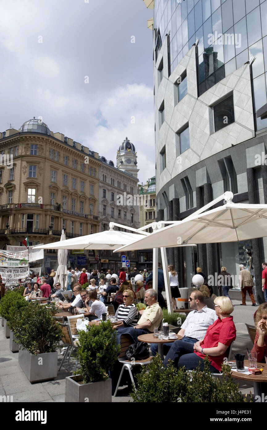 L'Autriche, Vienne, Haas House, café de la rue, Banque D'Images