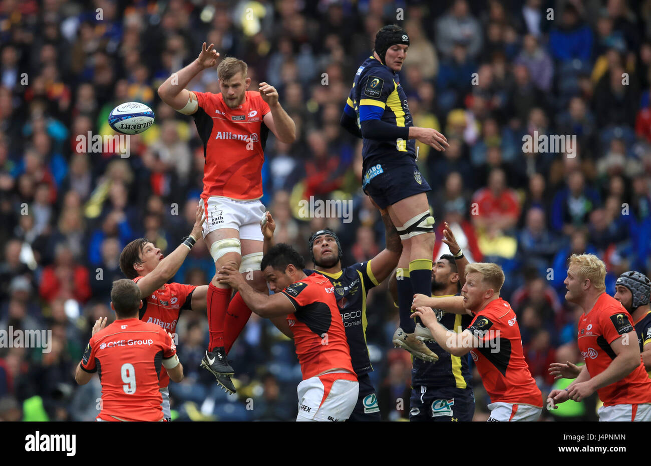 Saracens' George Kruis gagne un alignement au cours de l'European Champions Cup Finale à Murrayfield, Edinburgh BT. Banque D'Images