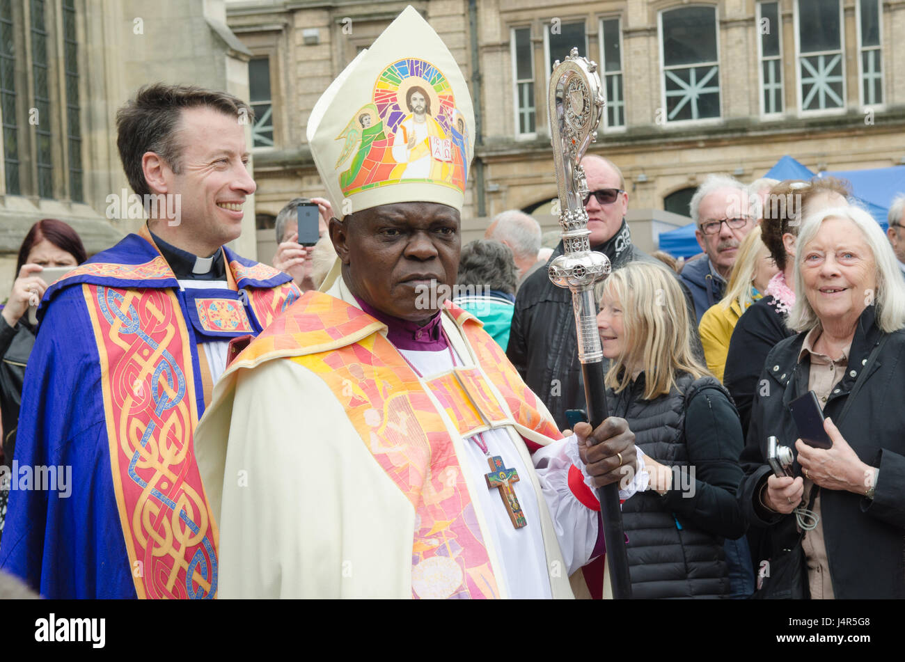 Hull, dans le Yorkshire, UK. 13 mai, 2017. Hull Minster faire jour par l'archevêque de New York. Crédit : Paul/Saripo Alamy Live News Banque D'Images