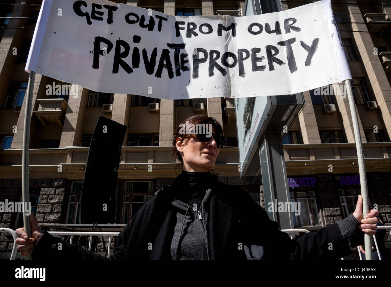 Moscou, Russie. 14 mai, 2017. Les manifestants pendant une manifestation à Moscou contre la ville plan controversé pour éliminer les blocs d'appartements de l'ère soviétique et réaménager les vieux quartiers de Moscou, Russie Crédit : Nikolay Vinokourov/Alamy Live News Banque D'Images