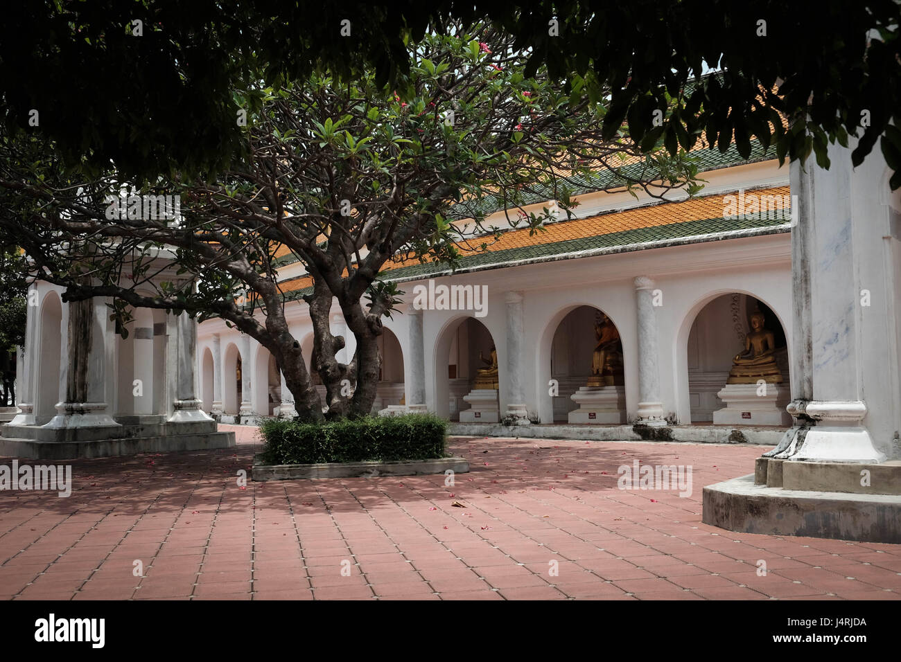 Religions du monde bouddhisme en Thaïlande - un temple bouddhiste thaïlandais Banque D'Images