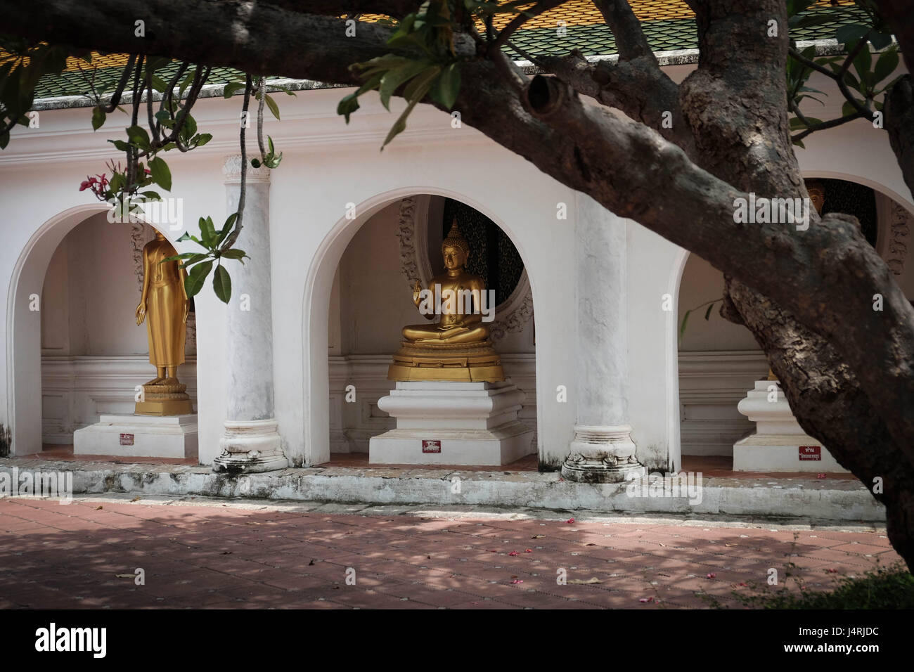 Religions du monde bouddhisme en Thaïlande - un temple bouddhiste thaïlandais Banque D'Images