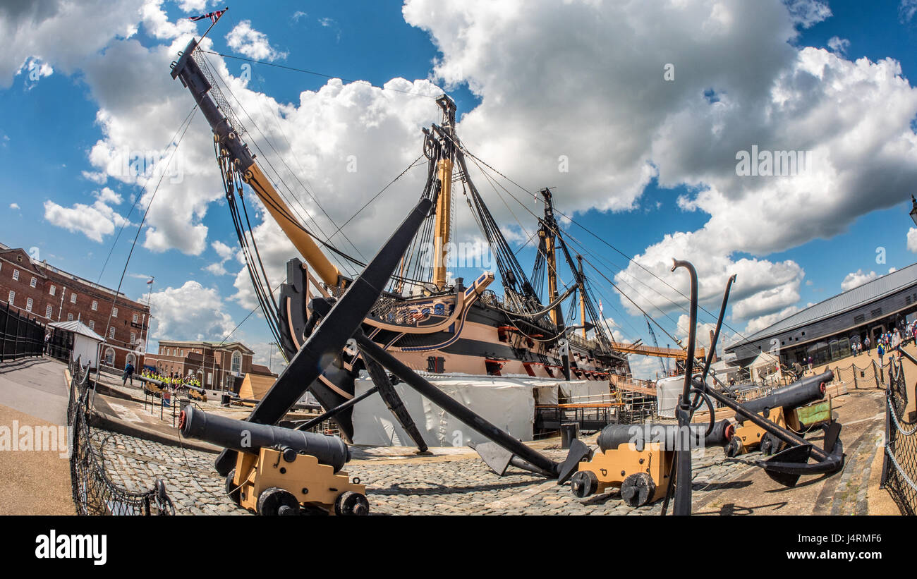 Avis de HMS Victory amarré à Portsmouth. C'était le navire amiral de l'amiral Nelson à Trafalgar Banque D'Images