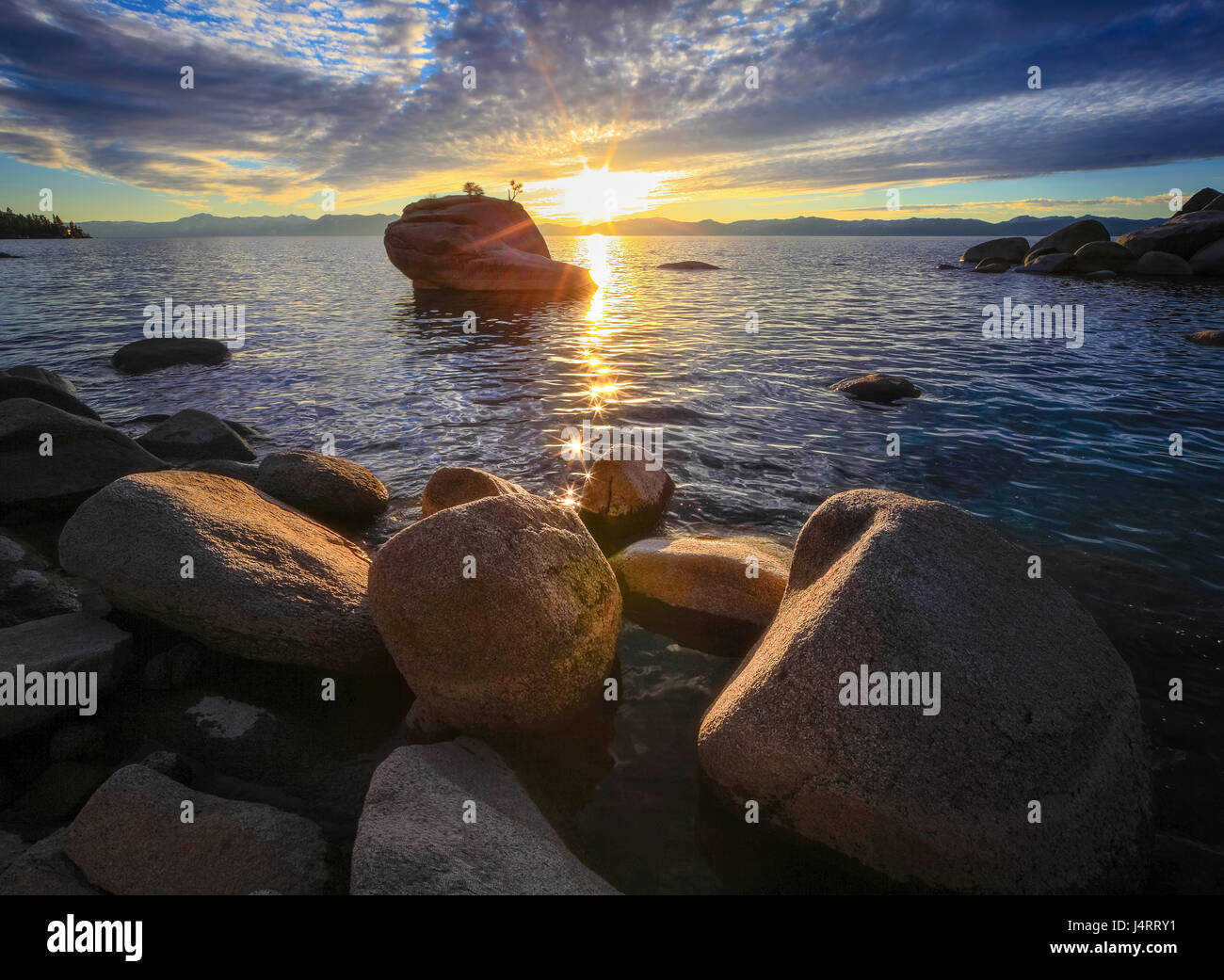 Belle Alpine Lake Tahoe en Californie Banque D'Images