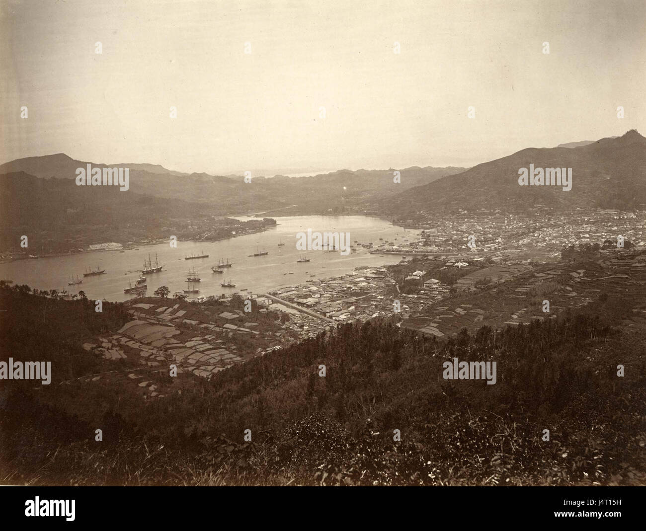 Ueno Hikoma na Pohled Nagasaki 1870 albumine zlaty 1875 Banque D'Images