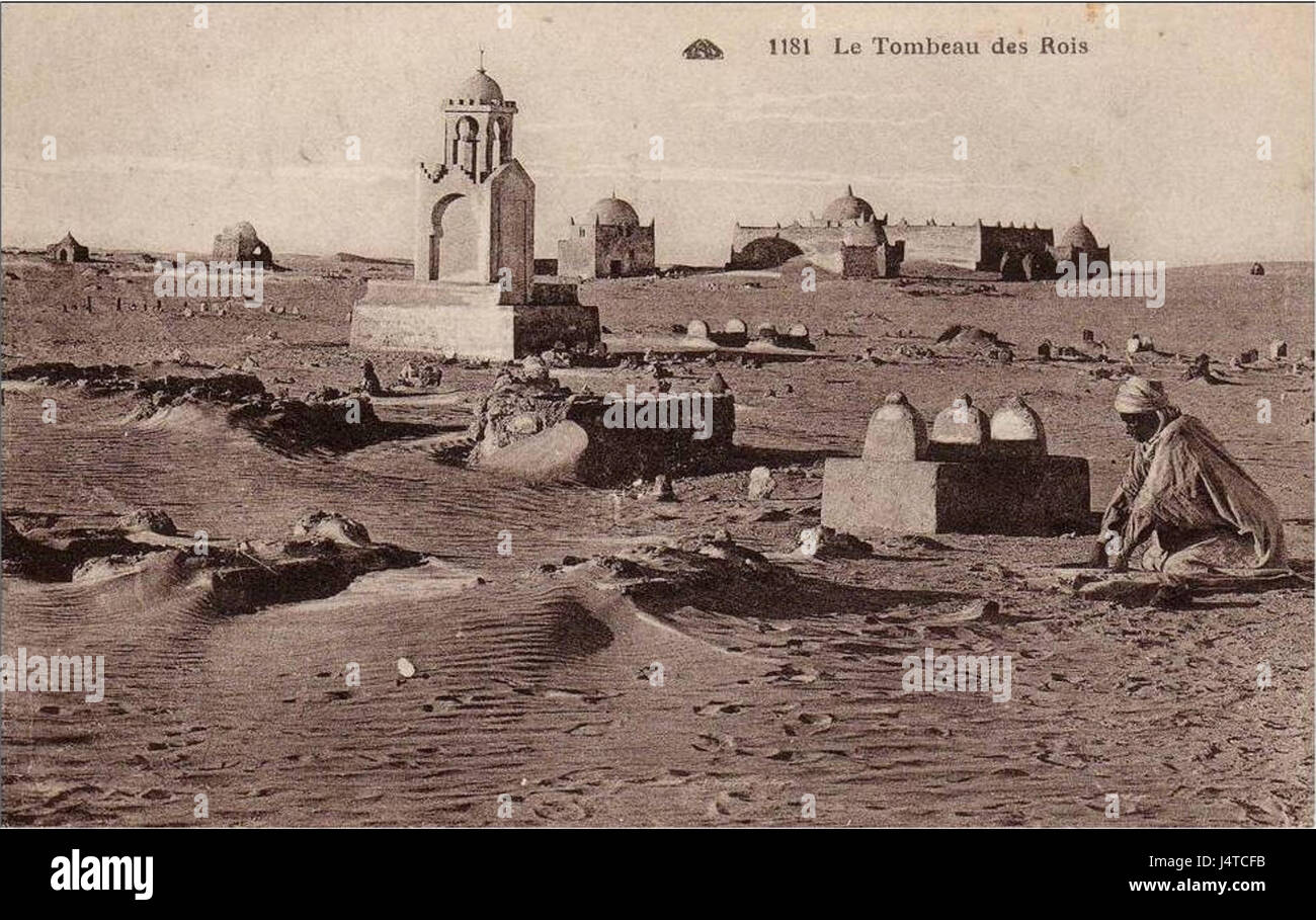 Le Tombeau des Rois de Touggourt, en Algérie, est un site archéologique important. Il est associé aux rois berbères et à la civilisation Maure, fournissant un aperçu des pratiques funéraires anciennes et de l'histoire régionale. Banque D'Images