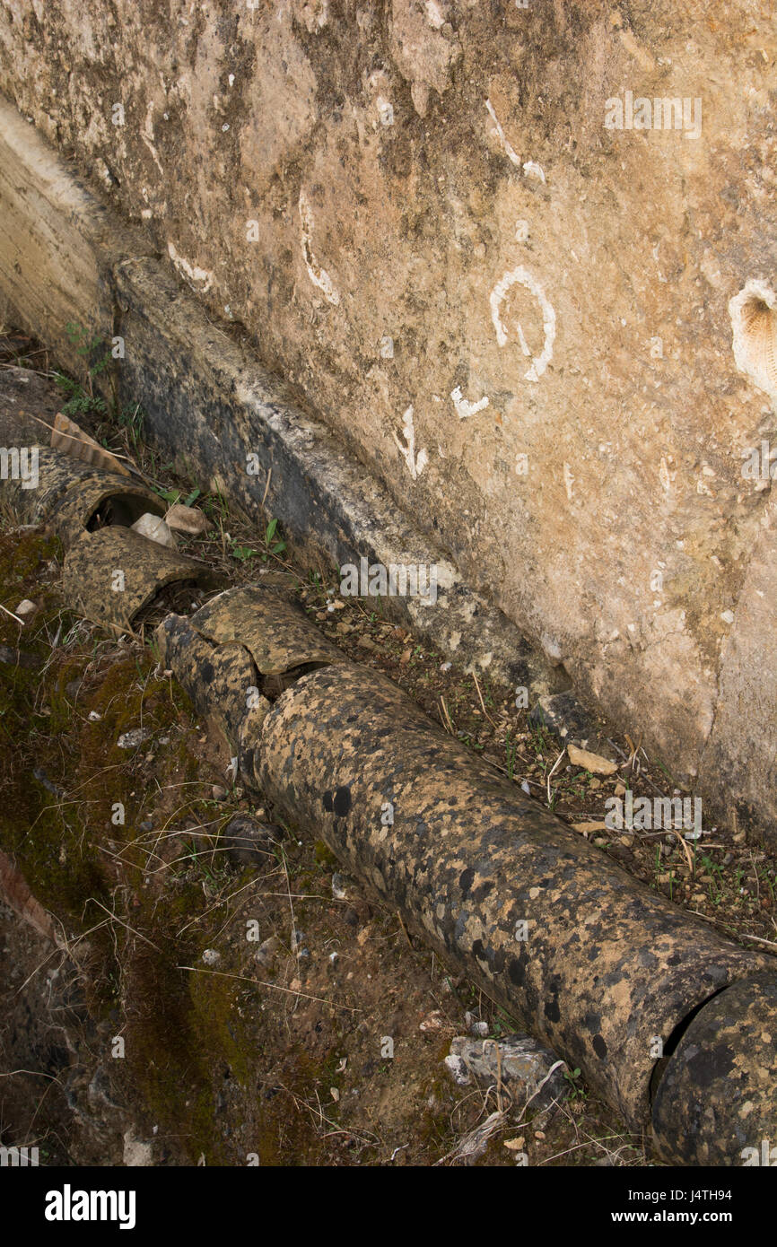 Gortyn était une ancienne ville de Crète centrale construite à partir de la époque néolithique et florissant dans l'antiquité grecque et romaine, comme Nympaeum tne démonstration Romaine Banque D'Images