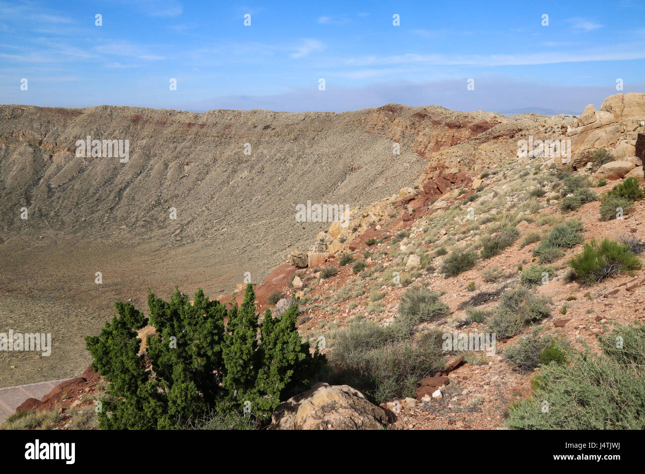 La lèvre du cratère du premier cratère météoritique éprouvées dans le monde - Canyon Diablo Cratère à Winslow, Arizona Banque D'Images