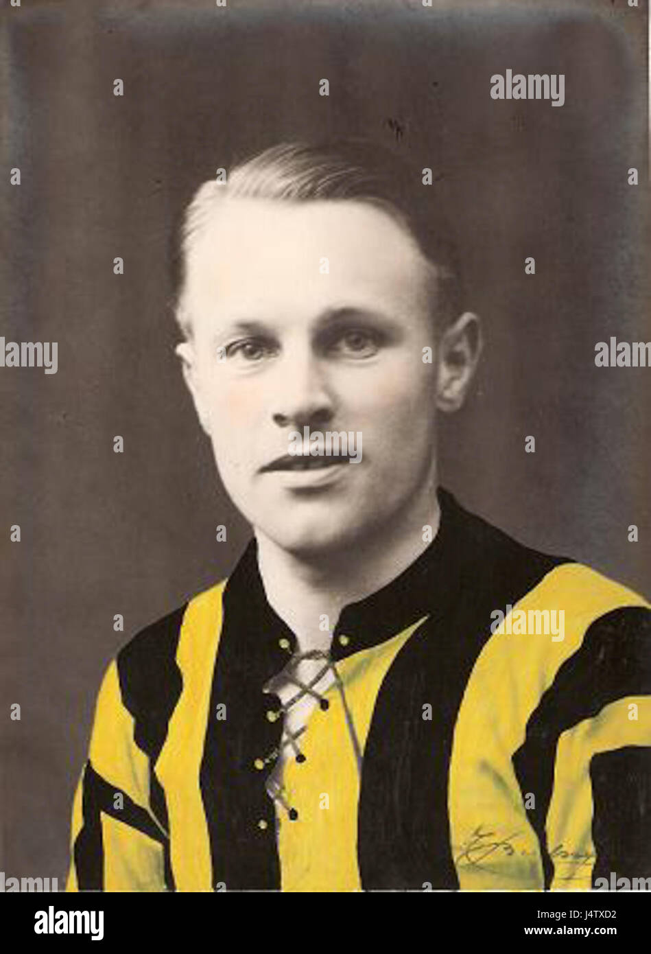 Van Goethem Gustaaf était une figure notable associée au Berchem Sport, un club de football belge. Ses contributions font partie de l'histoire du club dans le monde sportif. Banque D'Images