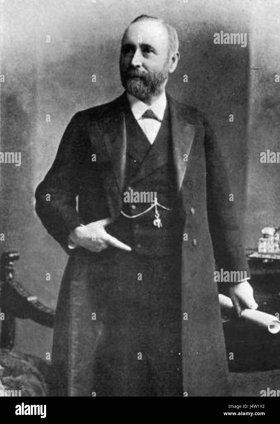 William James Pirrie (1847-1924) était une figure éminente, probablement connue pour son travail dans l'industrie de la construction navale. Il est surtout célèbre pour son rôle de président de Harland and Wolff, le chantier naval qui a construit le RMS Titanic. Banque D'Images