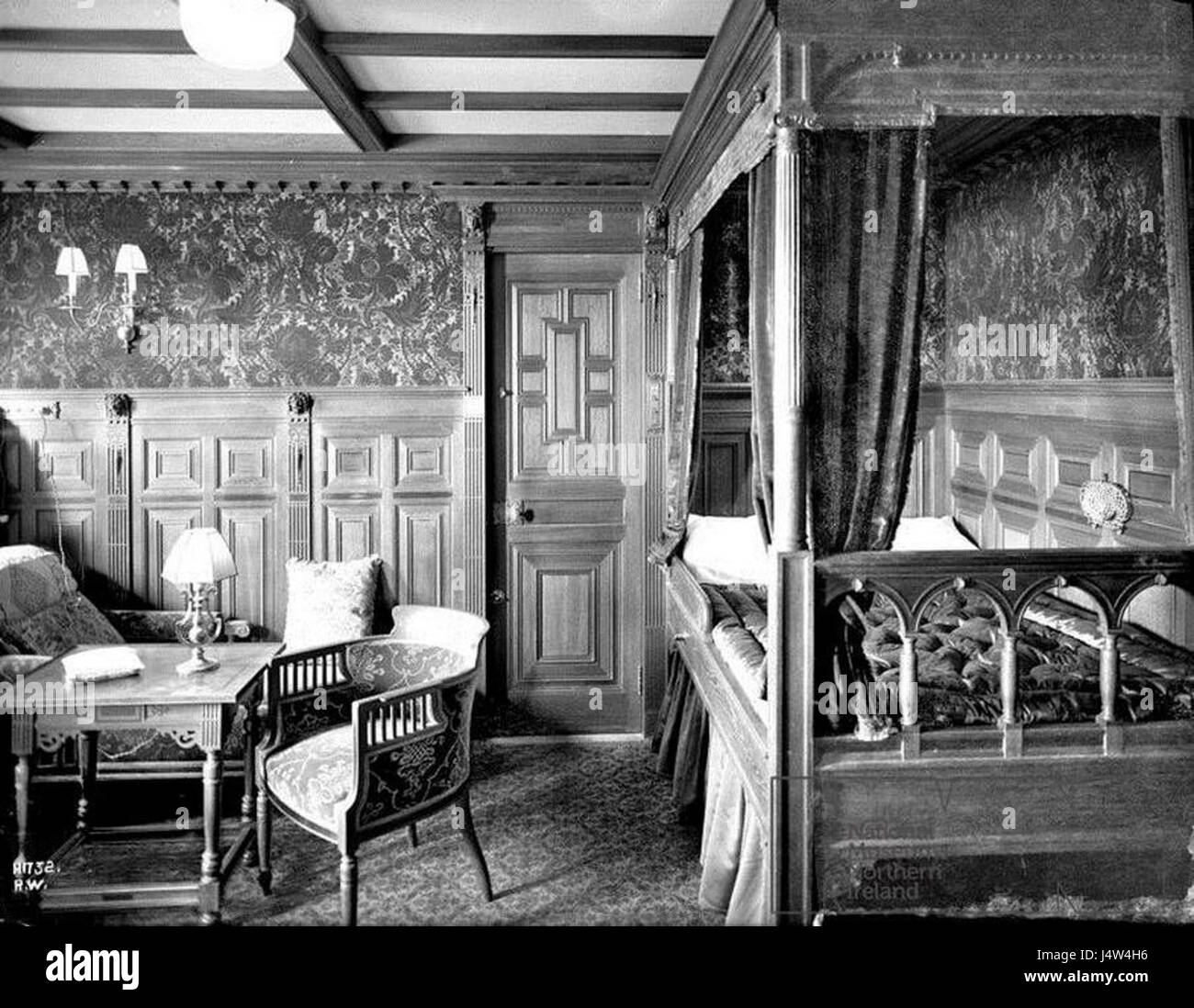 La cabine B-59 du RMS Titanic était une cabine de première classe située sur le côté tribord du navire, offrant un hébergement luxueux pour les passagers lors du voyage inaugural en 1912. Banque D'Images