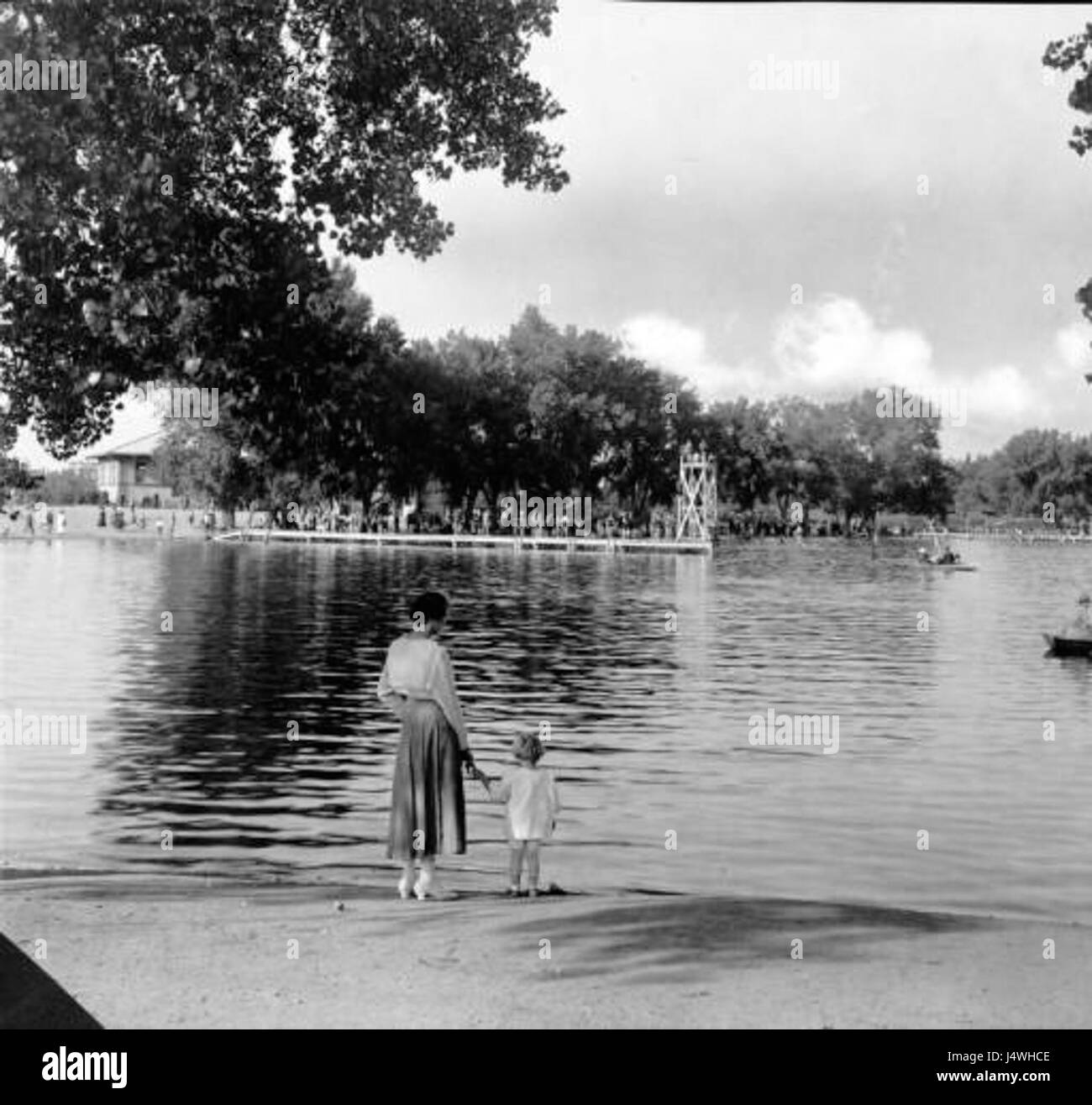 La plage de baignade de Washington Park est une zone de loisirs populaire, offrant un accès à des activités de loisirs de plein air telles que la natation et les bains de soleil, située dans un parc public. Banque D'Images