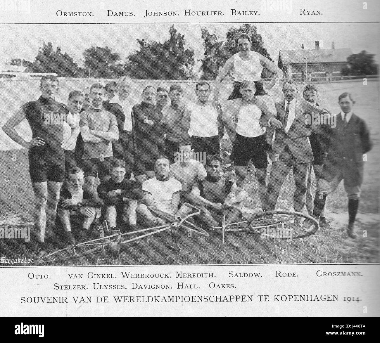 La voie WC 1914 fait référence à un système historique de chemin de fer ou de tramway, probablement du début du XXe siècle. Le titre suggère de mettre l'accent sur un itinéraire ou un réseau de transport spécifique à partir de 1914. Banque D'Images