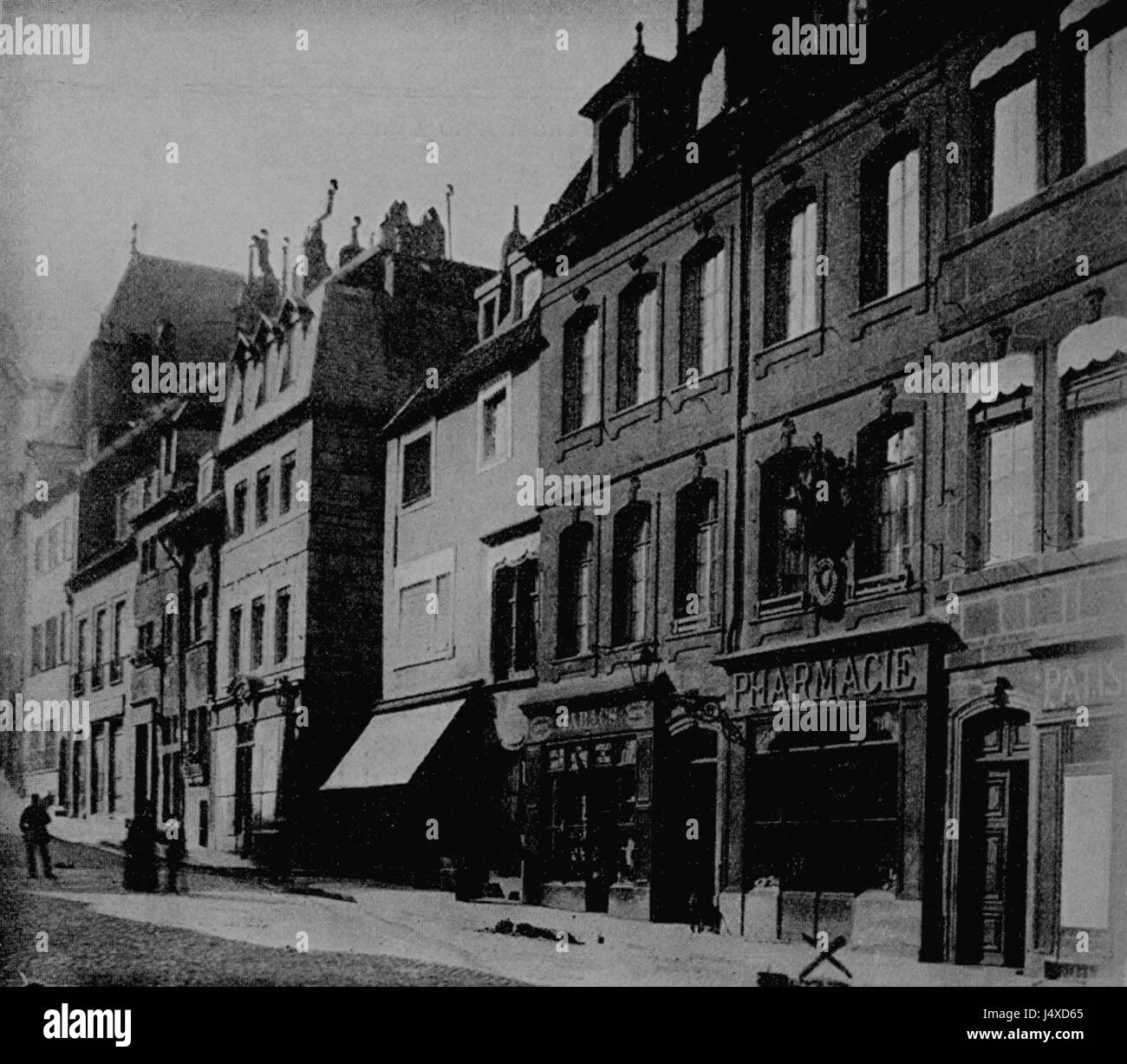 Le lieu de naissance de Victor Hugo, situé à BesanÃ§on, est un site historique qui honore le célèbre écrivain et poète. Il reflète son enfance et l'influence de son entourage sur ses œuvres littéraires ultérieures. Banque D'Images