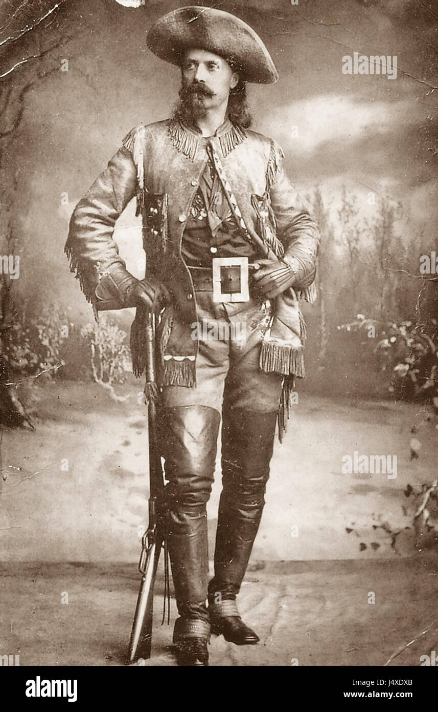 William Frederick Cody, connu sous le nom de Buffalo Bill, était un célèbre pionnier américain et un showman. Il était connu pour ses spectacles dans le Far West et ses exploits dans l'Ouest américain au cours du XIXe siècle. Banque D'Images