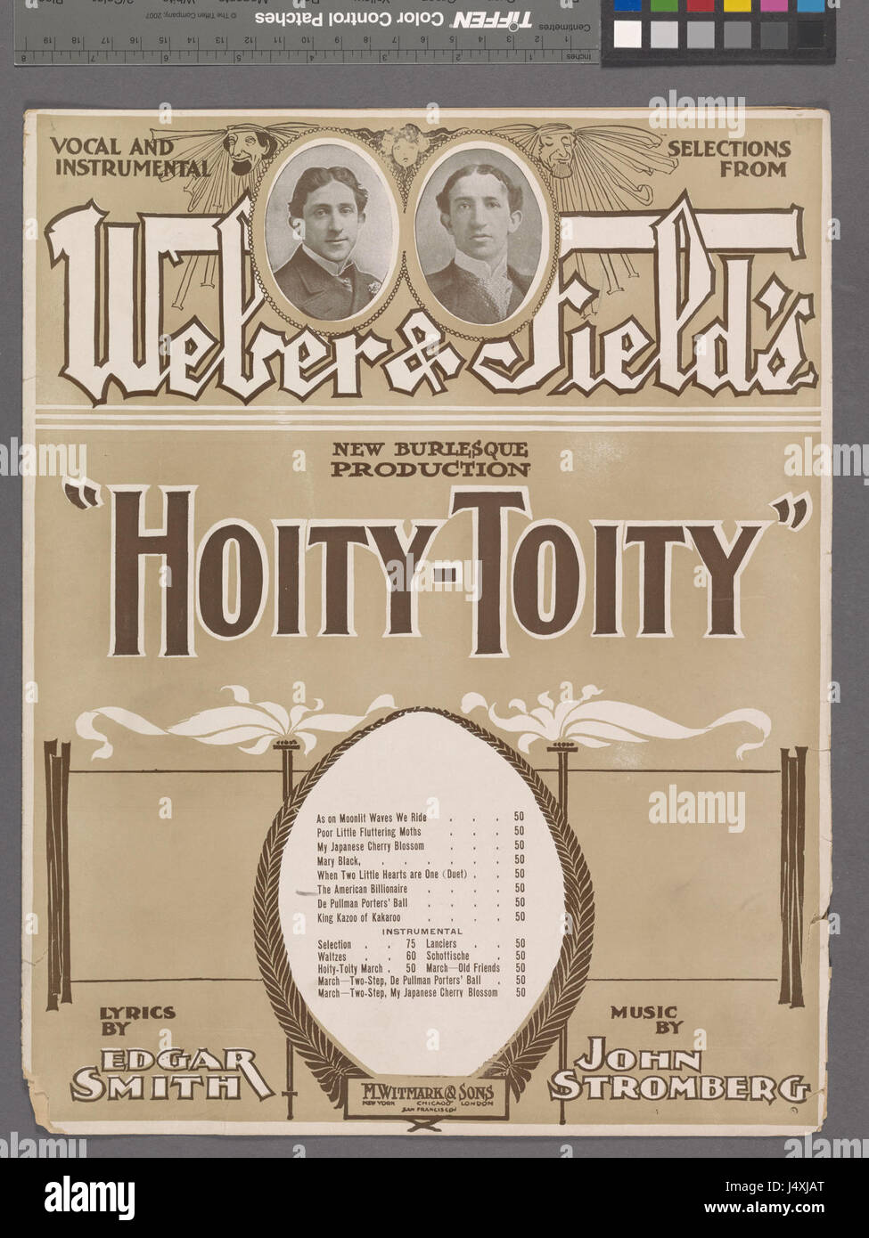 'The American Billionaire' est un ouvrage documentant la vie et l'influence d'un milliardaire américain, réfléchissant sur la richesse et le pouvoir des individus dans la société américaine du XXe siècle. Banque D'Images