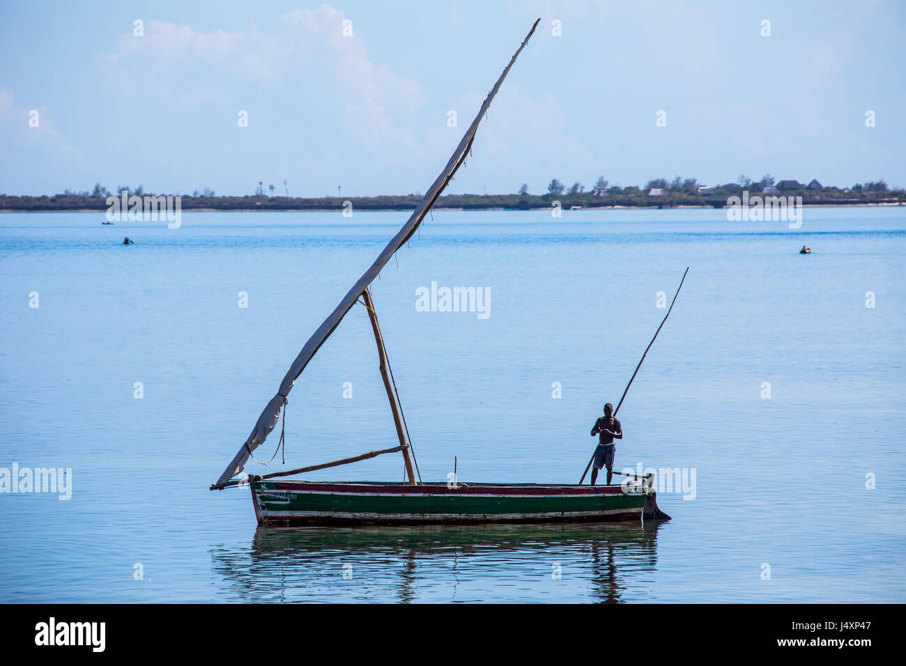 Petit voilier sur l'île de Mozambique (Ilha de Mocambique), Mozambique Banque D'Images