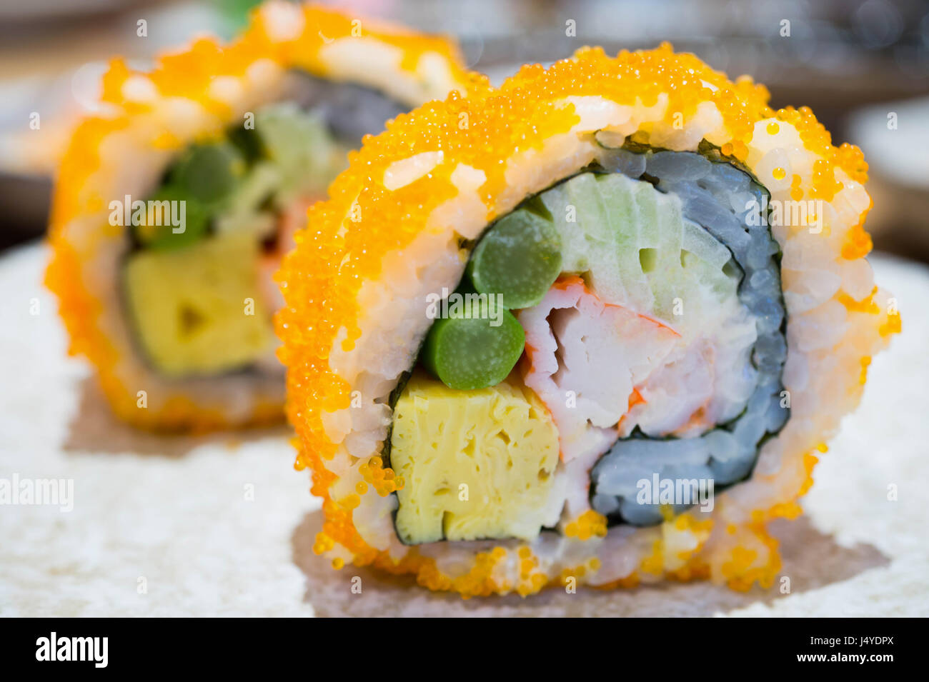 Sushi maki California rolls avec mise au point sélective Banque D'Images