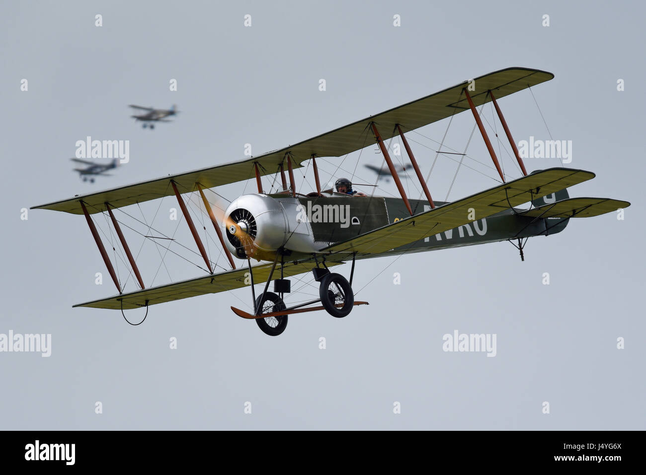 Avro 504 de la Great War Display Team au Abingdon Air & Country Show de l'ancienne RAF Abingdon piloté par Dan Griffith Banque D'Images