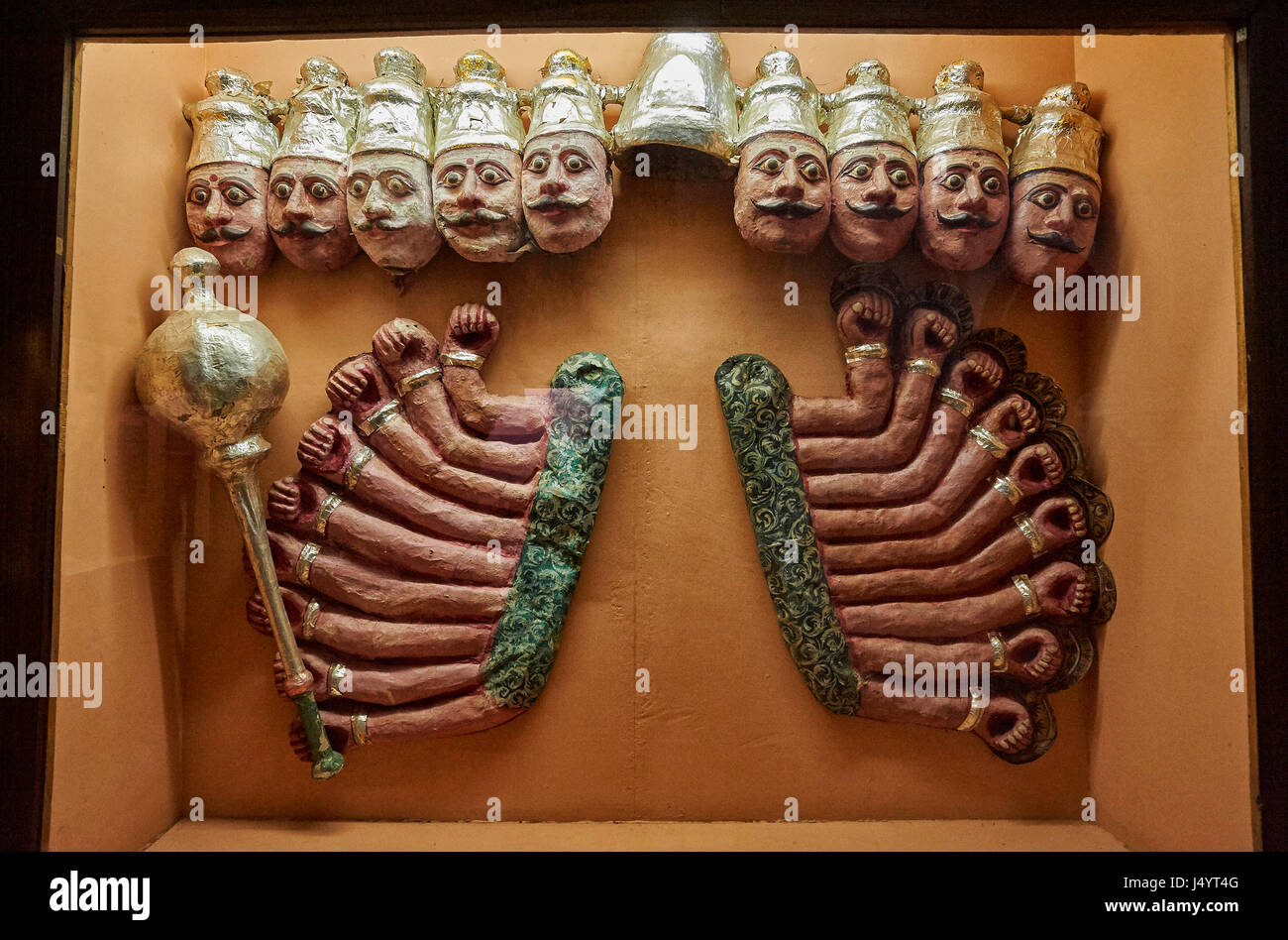 Robe en papier mâché de ravana, musée du gouvernement trichy, Tamil Nadu, Inde, Asie Banque D'Images