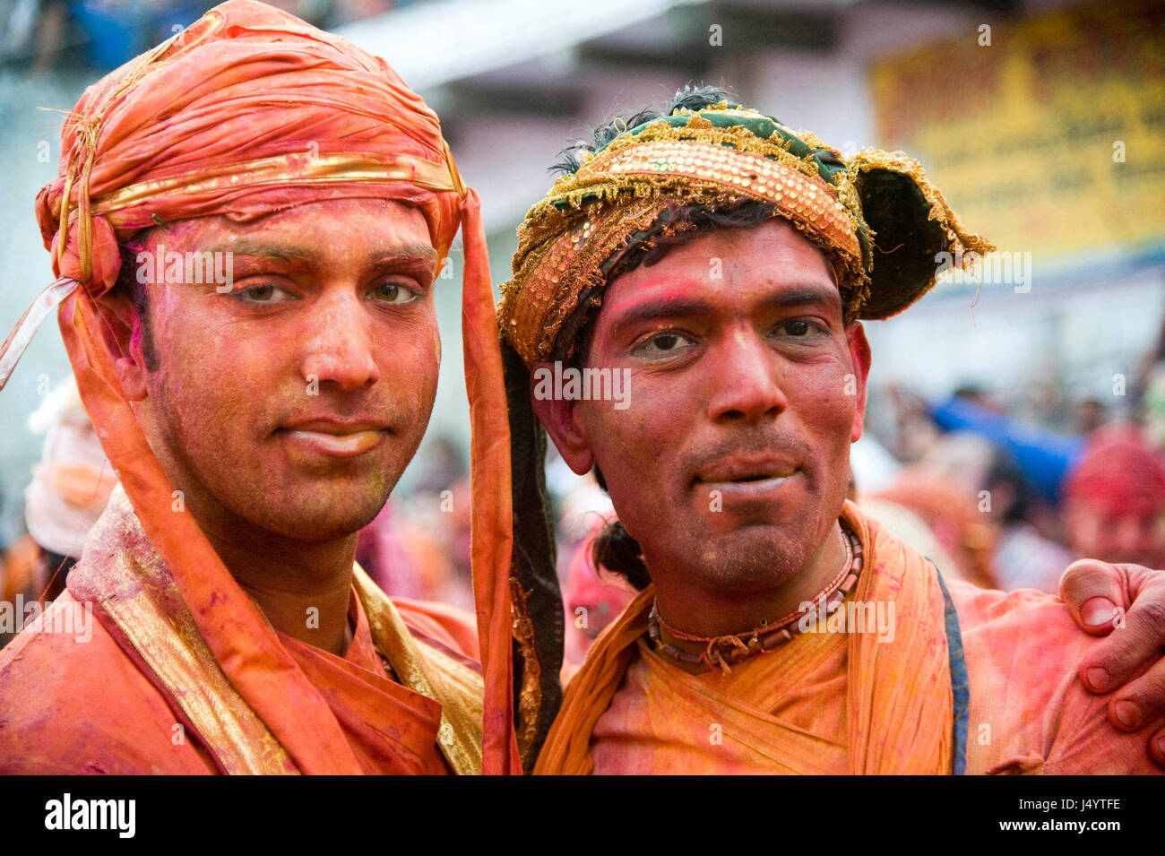 Les dévots, lathmar holi festival, Mathura, Uttar Pradesh, Inde, Asie Banque D'Images