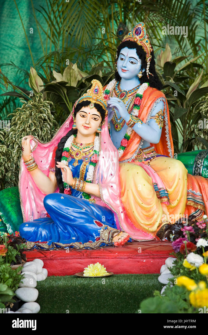 Radha Krishna statue, prem mandir, Mathura, Uttar Pradesh, Inde, Asie Banque D'Images