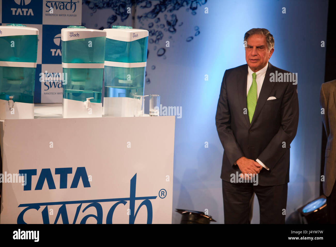 Ratan Tata lors du lancement du purificateur d'eau Tata Swach, Bombay, Mumbai, Maharashtra, Inde, Asie Banque D'Images