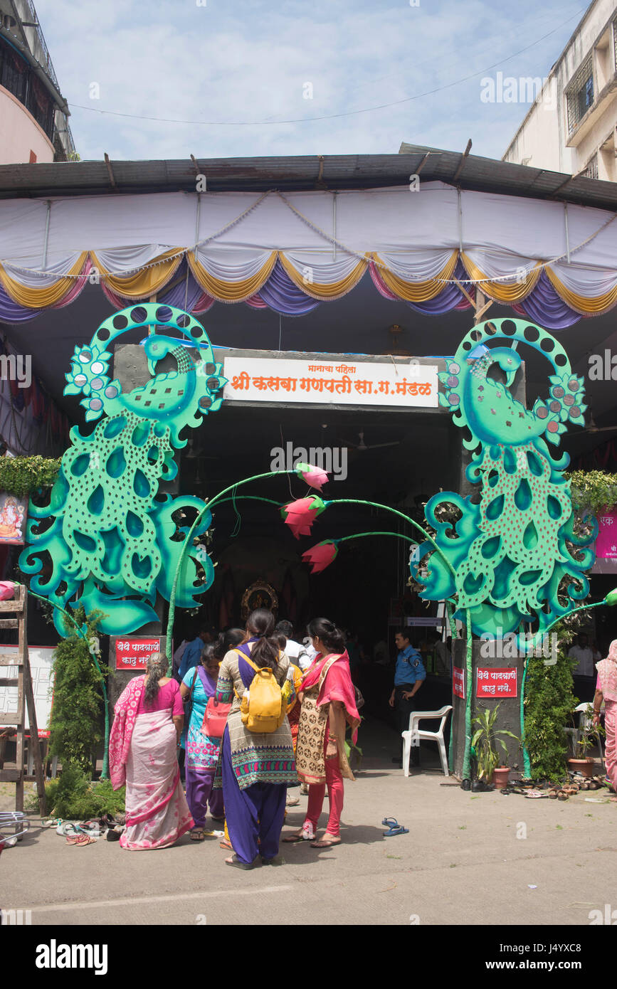 Entrée de kasba peth ganpati, Pune, Maharashtra, Inde, Asie Banque D'Images Entrée de kasba peth ganpati, Pune, Maharashtra, Inde, Asie Banque D'Images