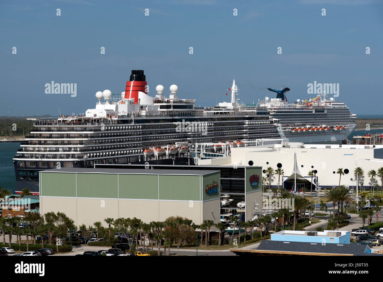 Les navires de croisière à Cruise Terminal 1 à Port Canaveral Floride USA. Mai 2017 Banque D'Images