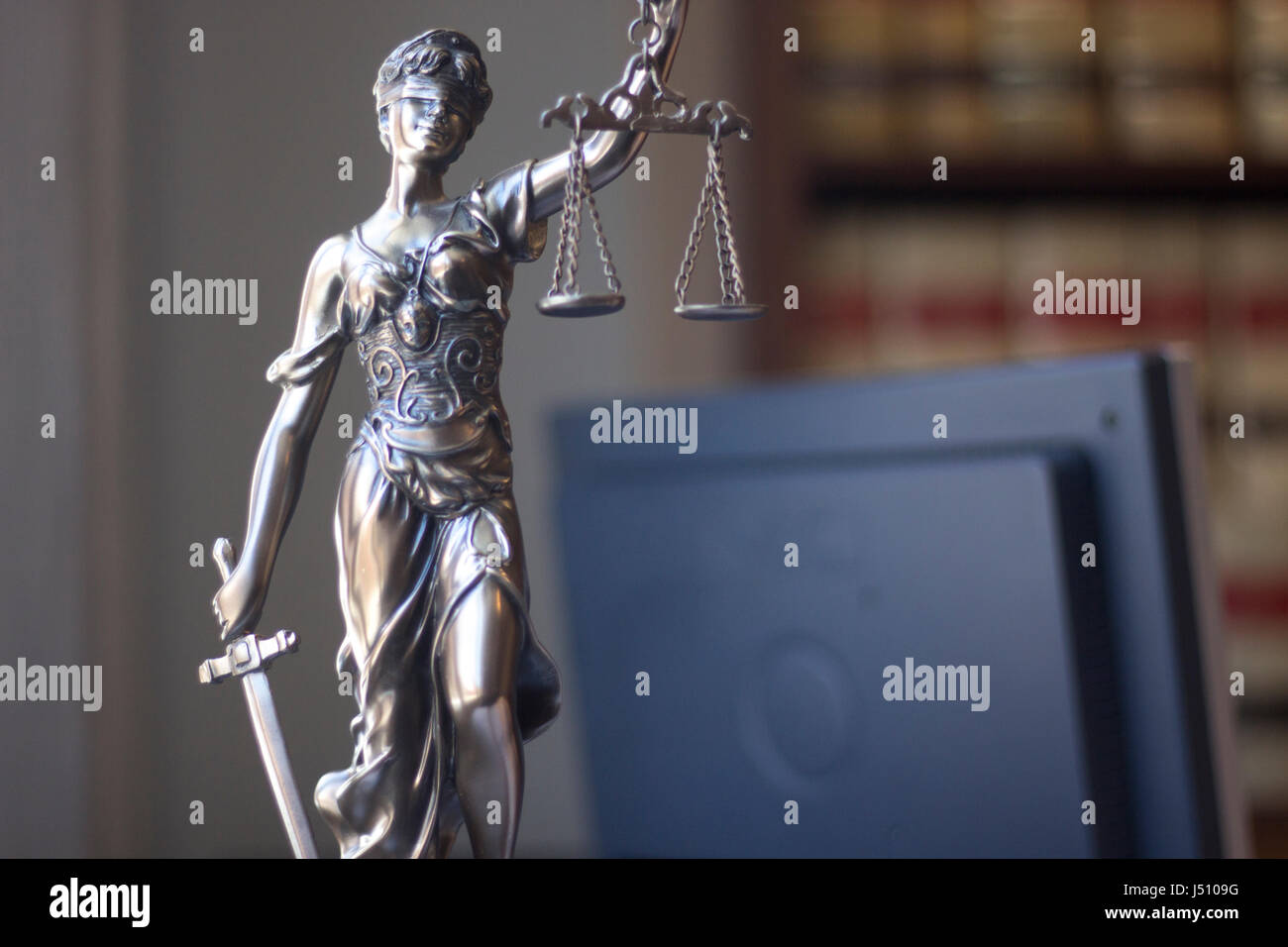 Law Offices d'avocats statue juridique aveugle grecque déesse Thémis statuette en métal couleur