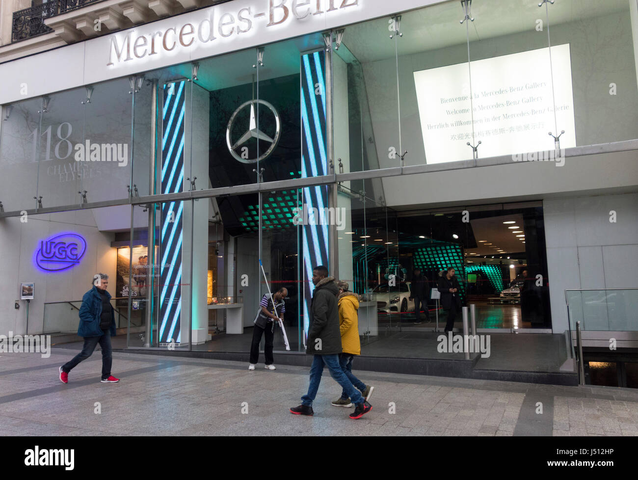 Concessionnaire automobile Citroën, Champs-Élysées, Paris, France Banque D'Images