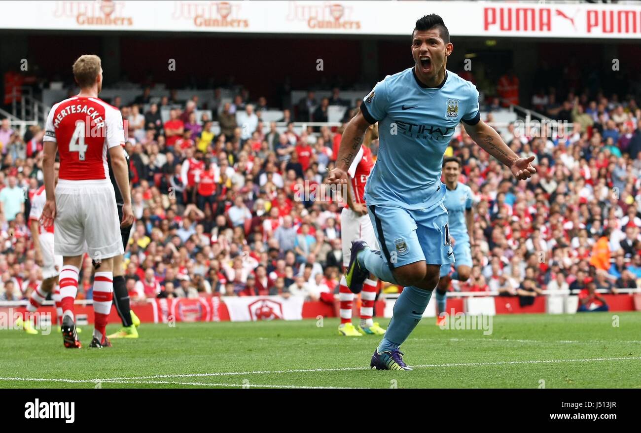 SERGIO AGUERO CÉLÈBRE ARSENAL V MANCHESTER CITY STADE EMIRATES Londres Angleterre 13 Septembre 2014 Banque D'Images