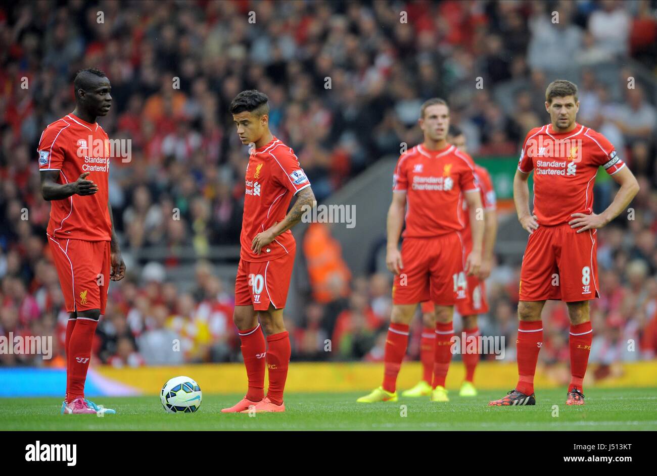 MARIO BALOTELLI, Philippe Coutinho, JORDAN HENDERSON, Steven Gerrard APRÈS VILLA BUT, LIVERPOOL FC V ASTON VILLA FC, LIVERPOOL FC V ASTON VILLA FC Banque D'Images MARIO BALOTELLI, Philippe Coutinho, JORDAN HENDERSON, Steven Gerrard APRÈS VILLA BUT, LIVERPOOL FC V ASTON VILLA FC, LIVERPOOL FC V ASTON VILLA FC Banque D'Images