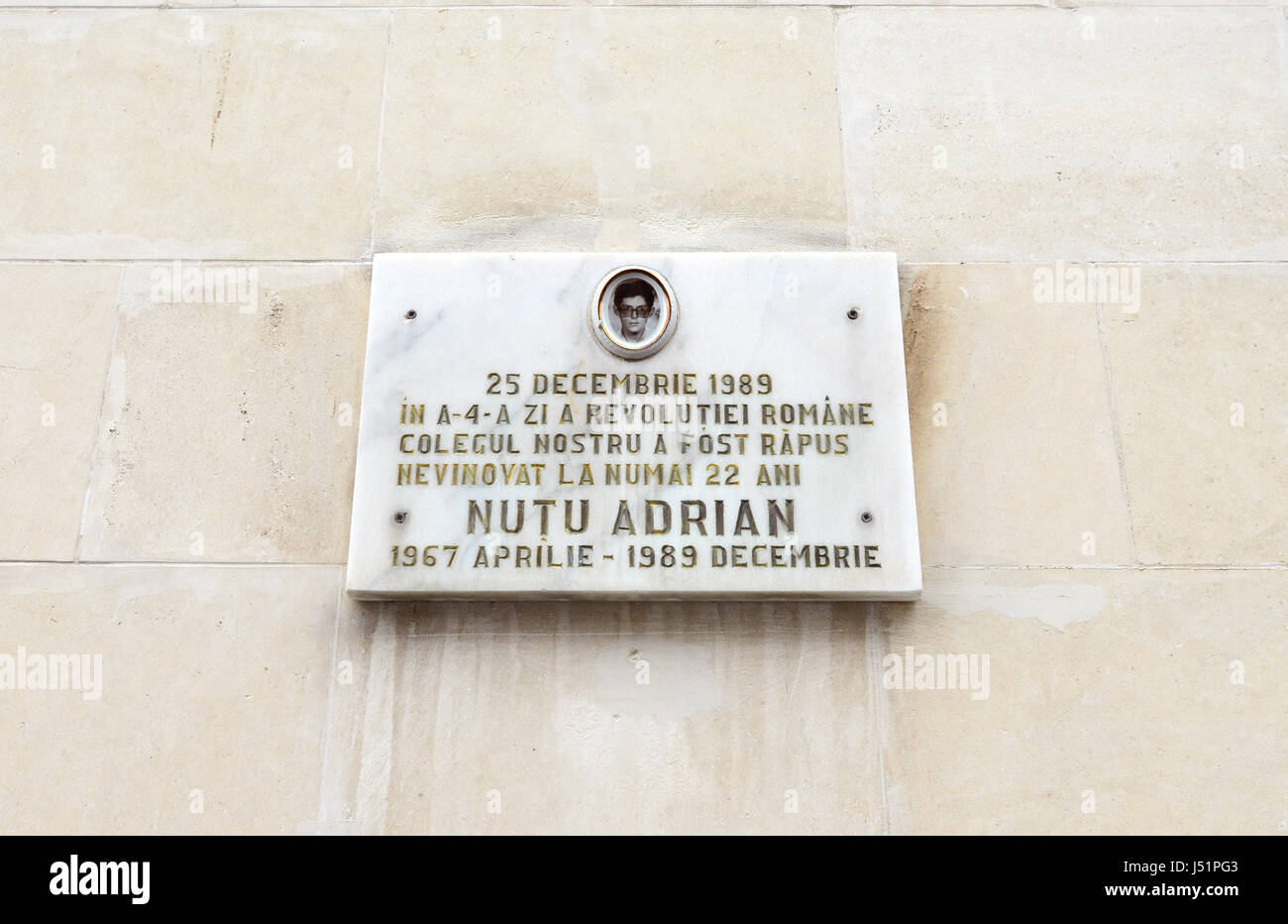 Un mémorial pour l'étudiant de 22 ans qui a Adrian Nutu tués au cours de la manifestations de 1989 et les manifestations pour la démocratie en Roumanie. Banque D'Images