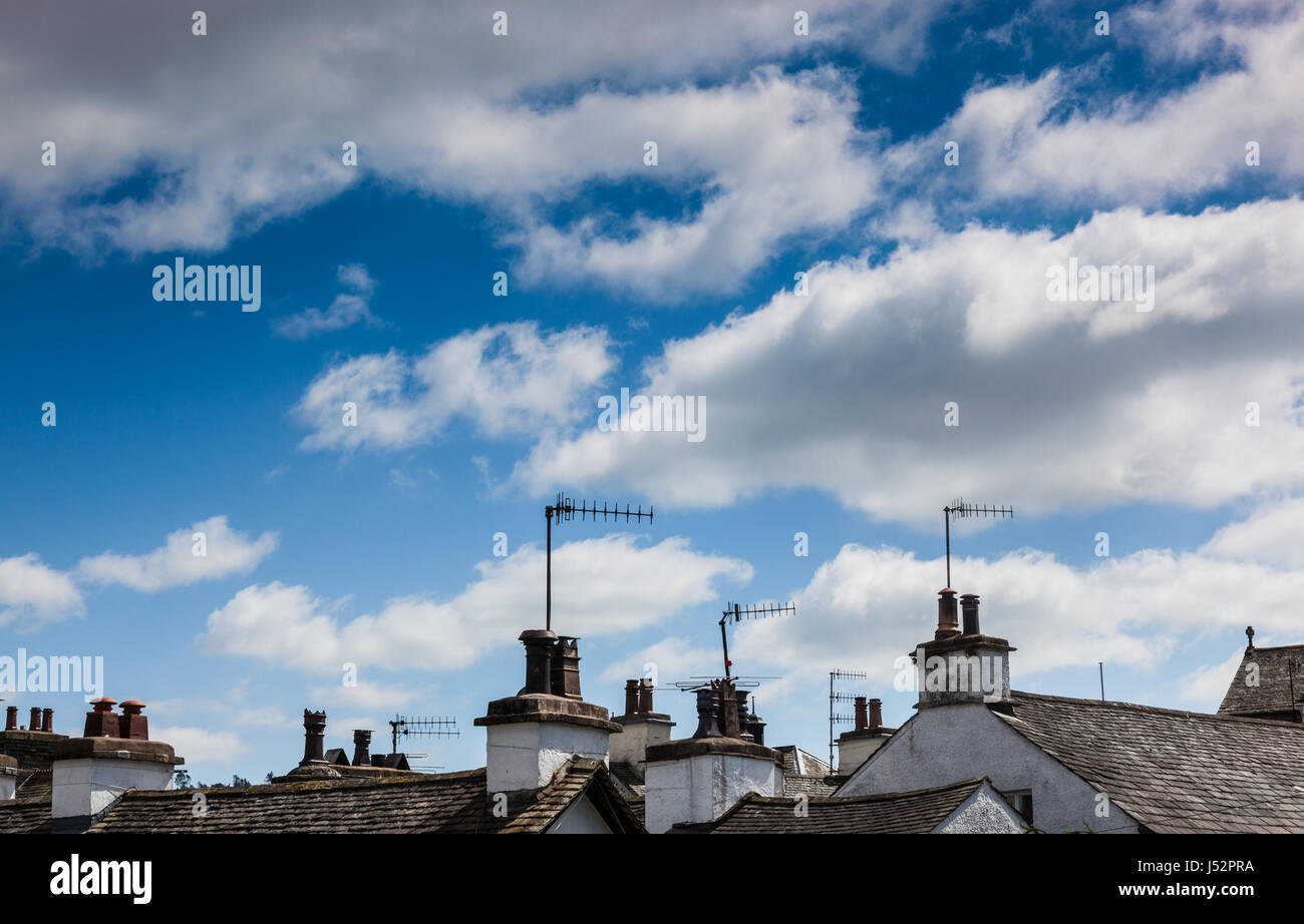 Toits et cheminées de Hawkshead, Lake District, Cumbria Banque D'Images