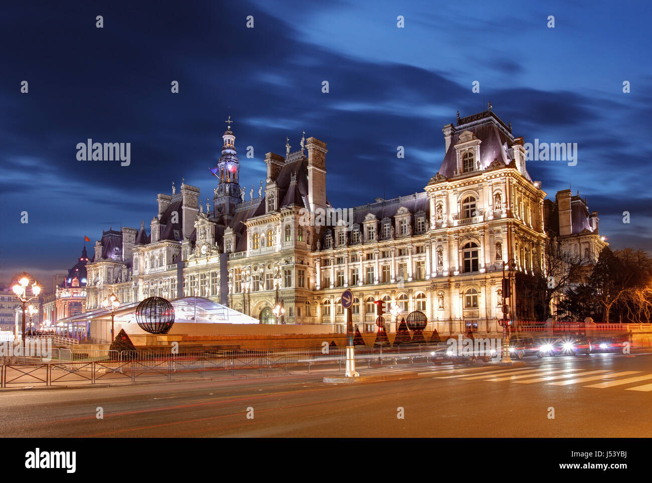 L'hôtel de ville de Paris de nuit - Hôtel de Ville Banque D'Images
