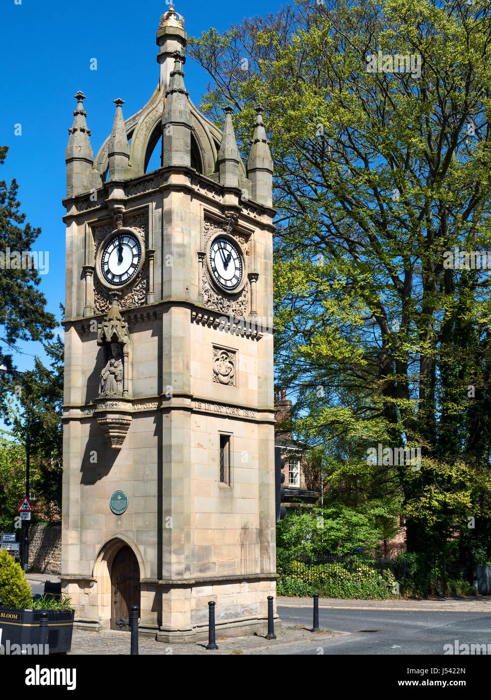 Tour de l'horloge construite pour commémorer le Diamant de la reine Victoria Jubliee à North Street à Ripon North Yorkshire Angleterre Banque D'Images