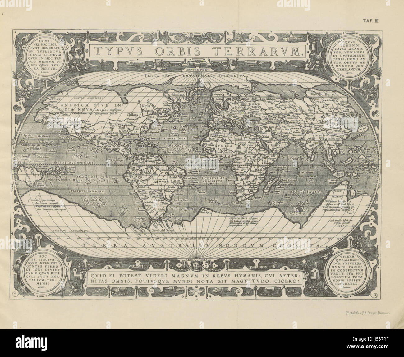 Ce travail donne un aperçu du développement des connaissances géographiques de la fin du moyen âge à nos jours, illustré par cinq cartes. Il offre un compte rendu concis de la façon dont la compréhension de la Terre a évolué au fil des siècles. Banque D'Images