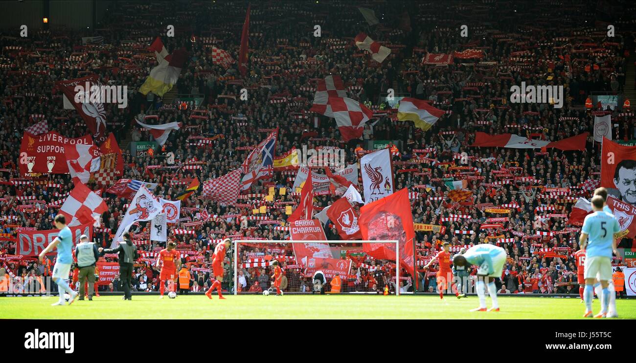 Le Kop Liverpool Fc V Manchester City Fc Liverpool Fc V Manchester City Anfield Liverpool Angleterre 13 Avril 14 Photo Stock Alamy