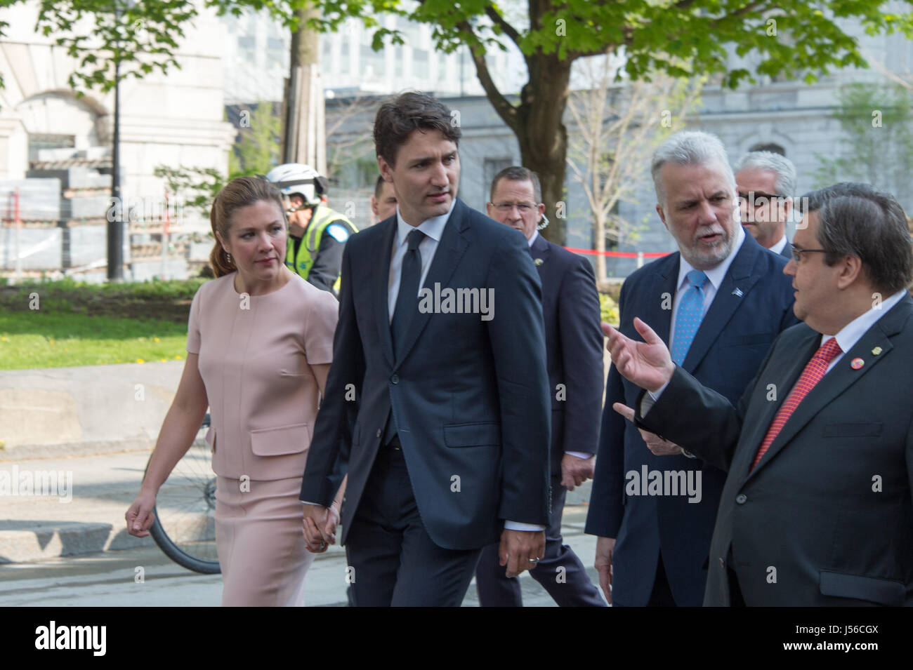 Montréal, CA - 17 mai 2017 : Premier ministre du Canada, Justin Trudeau, premier ministre du Québec Philippe Couillard et le maire de Montréal, Denis Coderre sont sur leurs façons d'une Messe solennelle pour le 375e anniversaire de la fondation de Montréal Banque D'Images