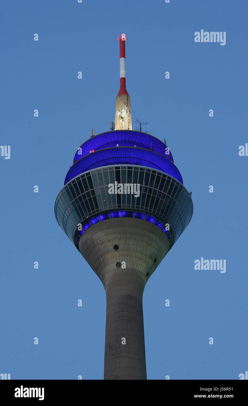 La tour du rhin Düsseldorf Banque D'Images