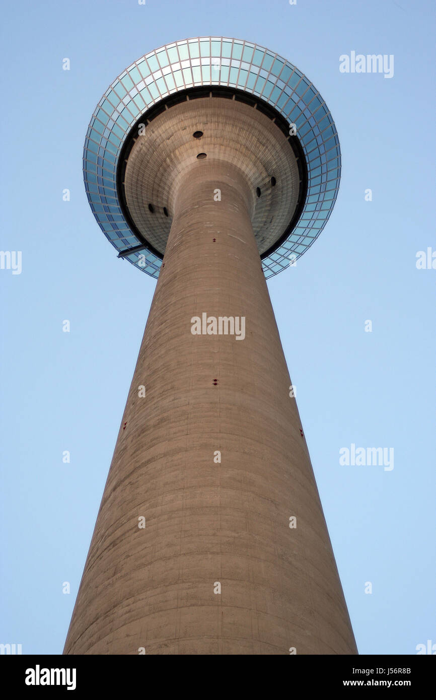 La tour du rhin Düsseldorf Banque D'Images