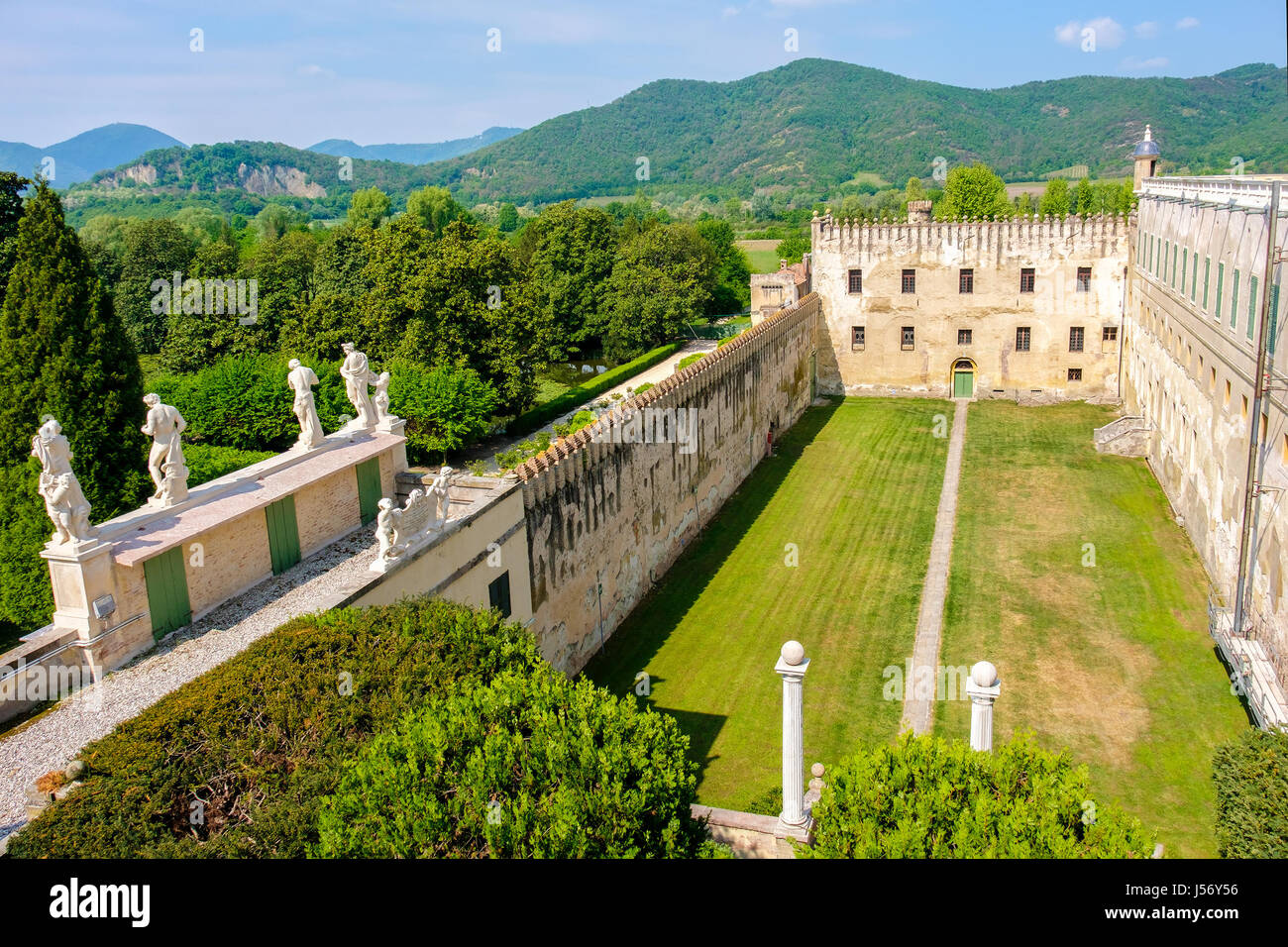 Padova, Italie vue panoramique sur la cour intérieure de l'Catajo château dans la région des collines euganéennes Banque D'Images