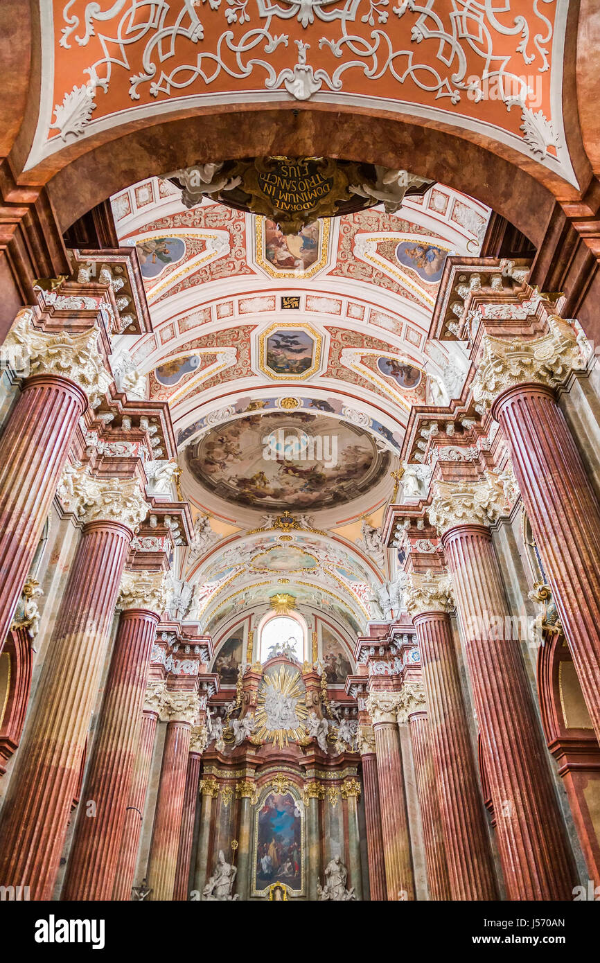 POZNAN, Pologne - 04 août : église Notre Dame du Perpétuel Secours, Sainte Marie Madeleine et de saint Stanislas, 04 août 2014 à Poznan en Pologne. Banque D'Images