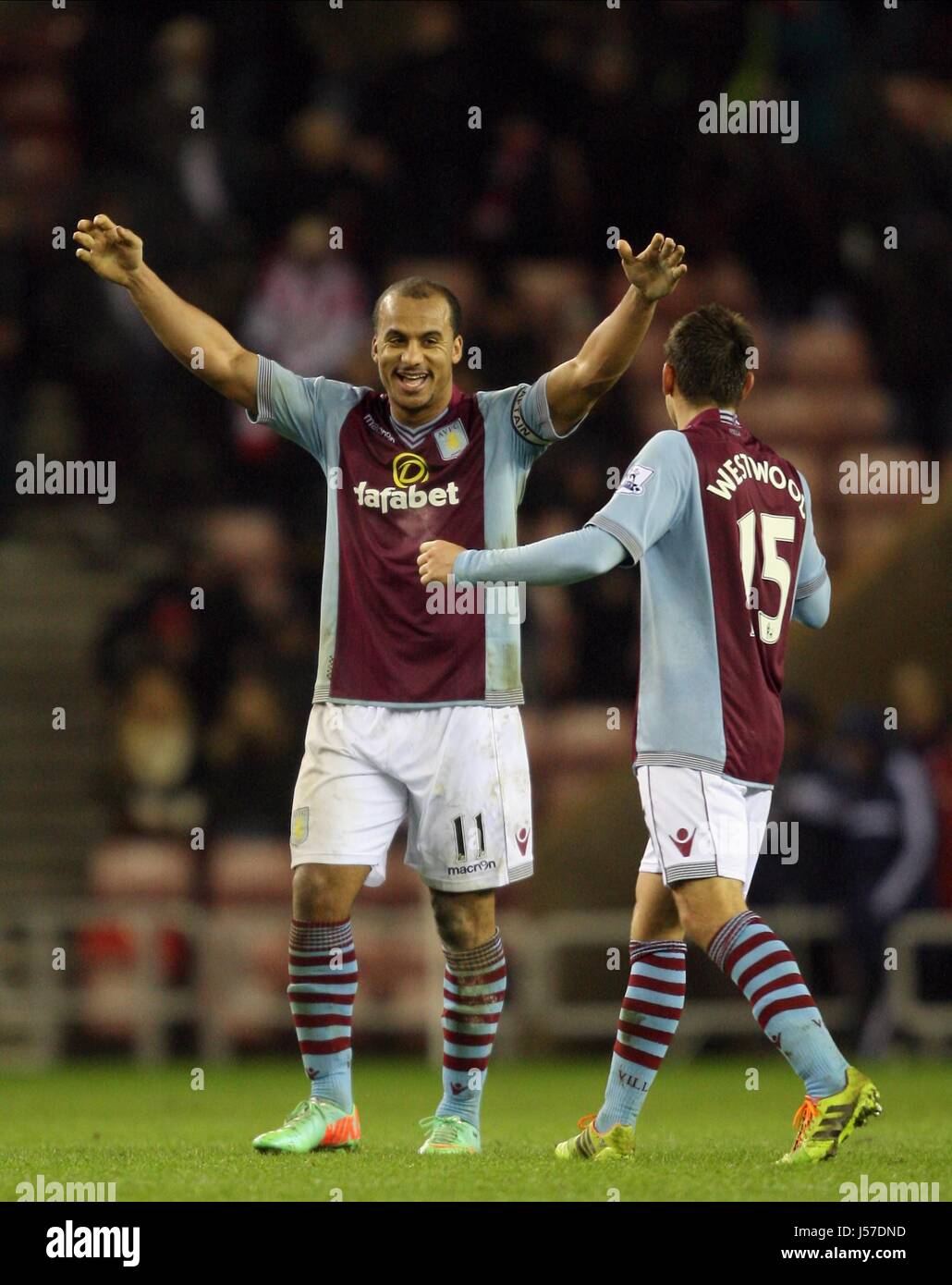 GABBY AGBONLAHOR CÉLÈBRE WI SUNDERLAND V ASTON VILLA SUNDERLAND ANGLETERRE STADE DE LA LUMIÈRE Le 01 janvier 2014 Banque D'Images