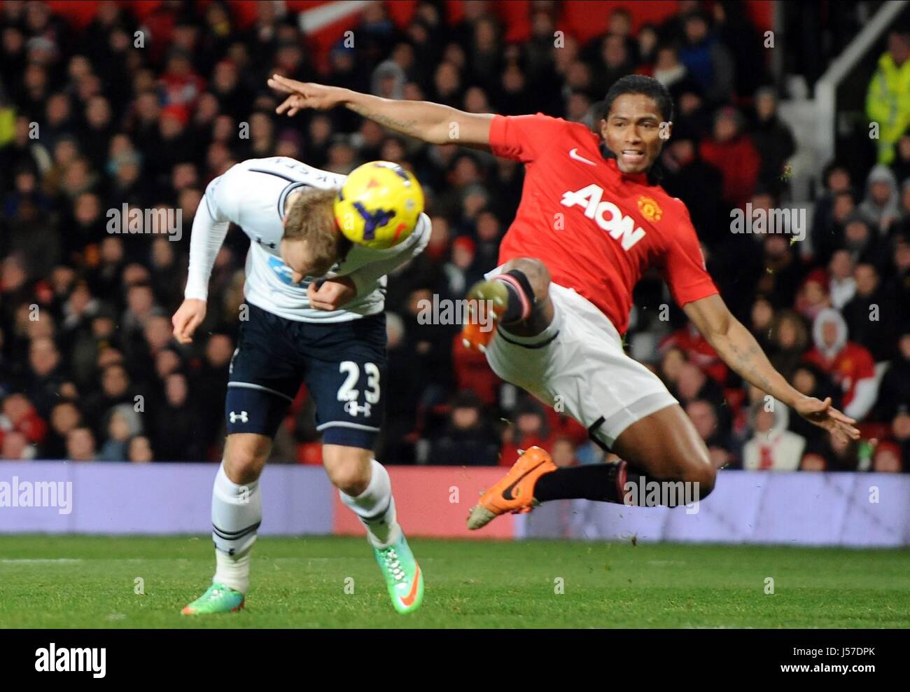 CHRISTIAN ERIKSEN SCORES 0,2 V MANCHESTER UNITED FC TOTTENH Old Trafford Manchester en Angleterre le 01 janvier 2014 Banque D'Images