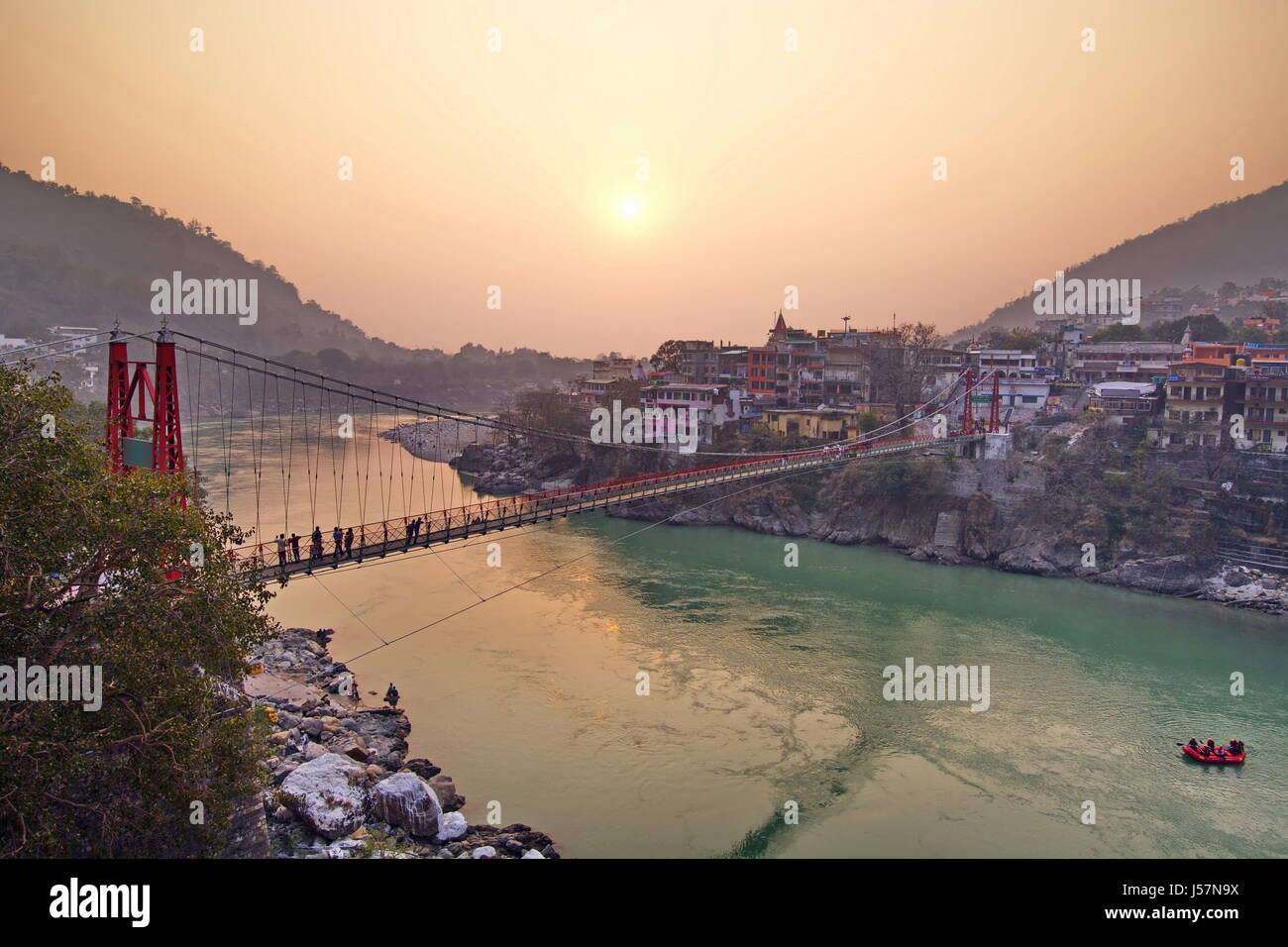 Rishikesh Inde par le Gange Vue de dessus sur le pont Banque D'Images