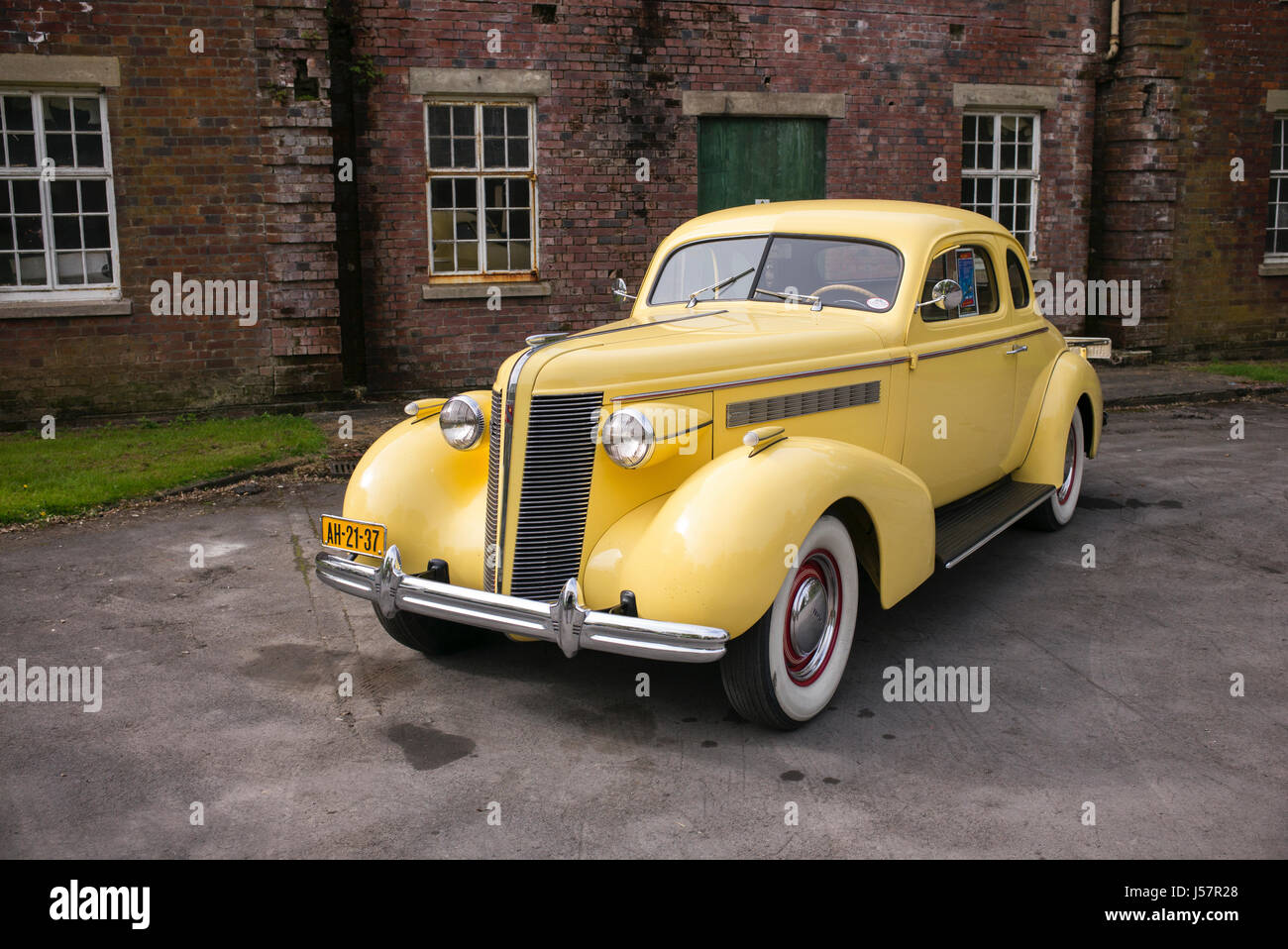 Vintage Buick 8 voiture américaine à Bicester Heritage Centre. Oxfordshire, Angleterre Banque D'Images