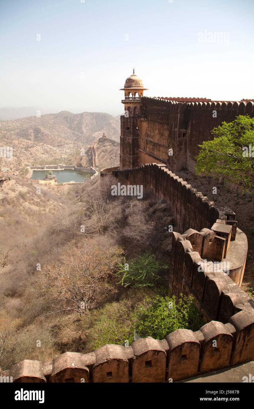 Les murs de Jaigarh fort près de Jaipur au Rajasthan, Inde Banque D'Images