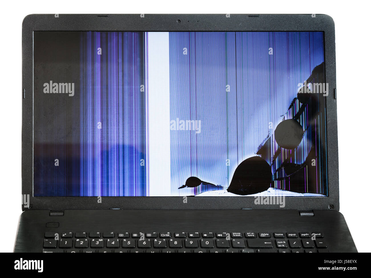 Ordinateur portable avec écran LCD fissuré isolé sur fond blanc Banque D'Images